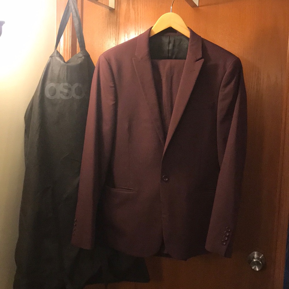 ASOS Men’s slim fit suit